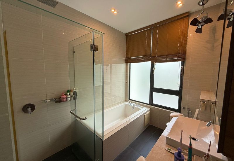 Setia Eco Garden , 2 Storey Semi D Corner , Swimming pool 