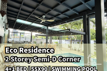Setia Eco Garden , 2 Storey Semi D Corner , Swimming pool 