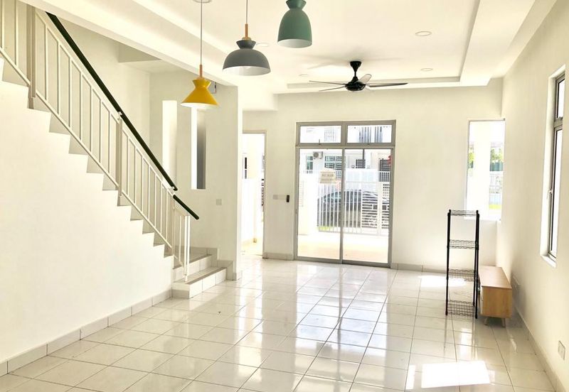 Meridin East The Greenway & The Eden