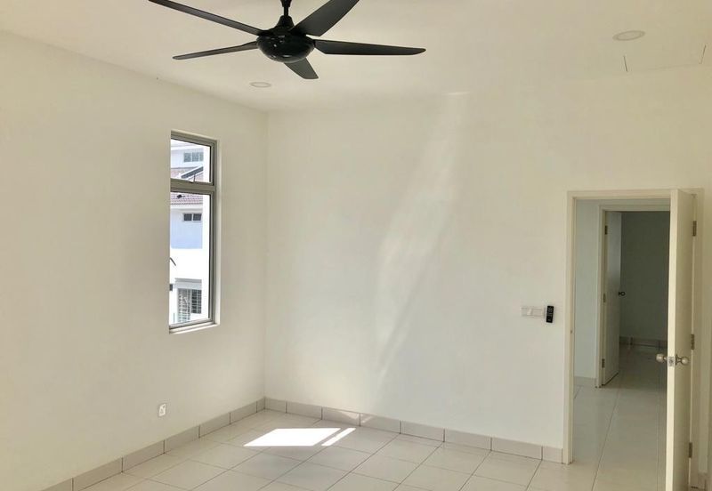 Meridin East The Greenway & The Eden