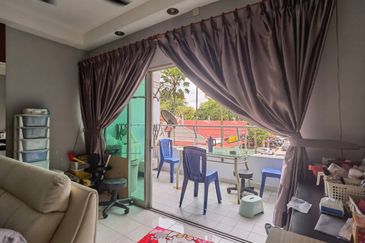 Bistari Impian Apartment @ Larkin