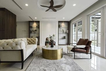 JB Town , Straits View , Double Storey Bungalow