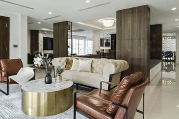 JB Town , Straits View , Double Storey Bungalow