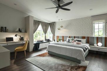 JB Town , Straits View , Double Storey Bungalow