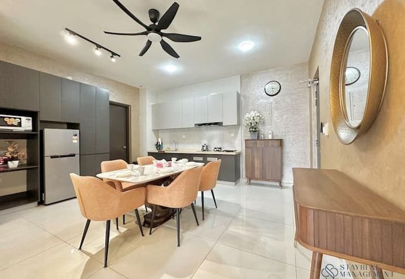 Royal Strand @ Country Garden Danga Bay