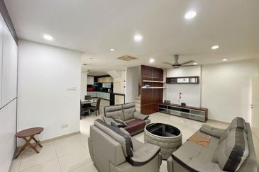 Maple Red, Adda Heights