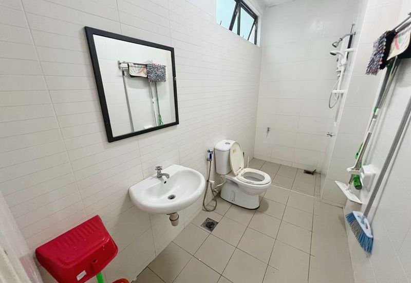 Maple Red, Adda Heights