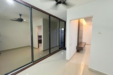 Maple Red, Adda Heights