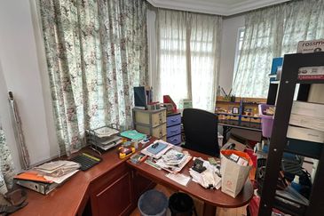 Johor Jaya , Rosmerah Heights , 2 Storey Bungalow 