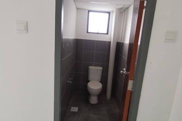 Meridin East , Double Storey Shoplot 