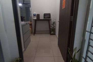 SKS Habitat Apartment, Larkin