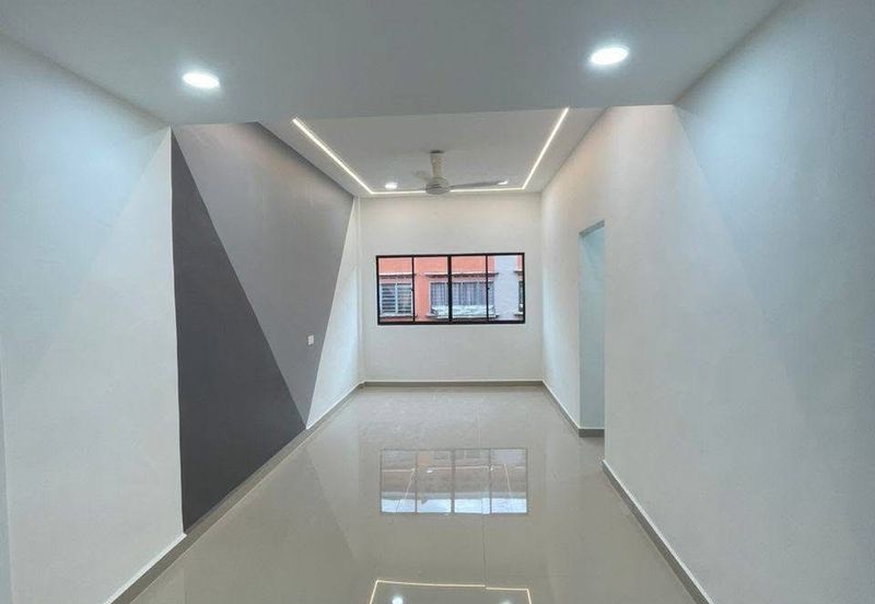 Taman Pulai Utama Flat