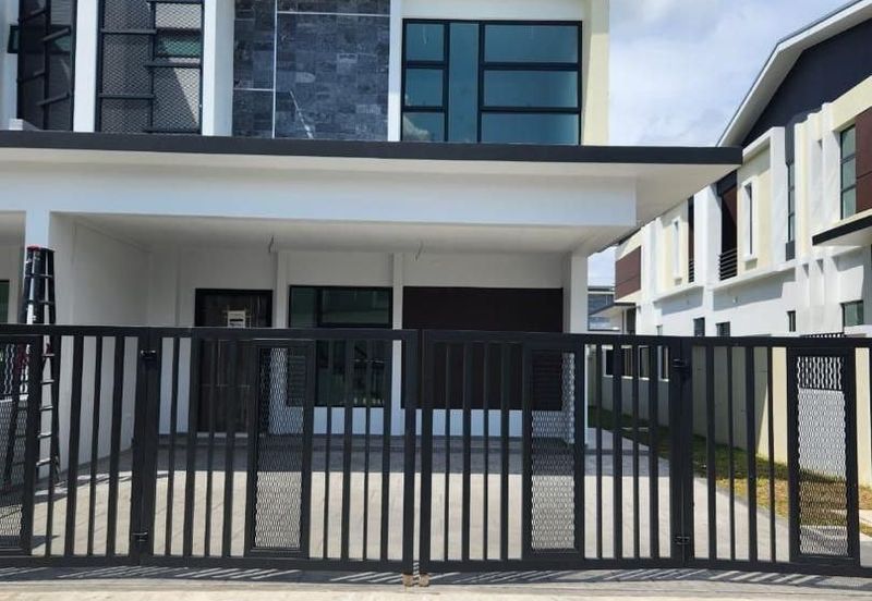 Impian Akasia , Impian Emas , 2 Storey Cluster 