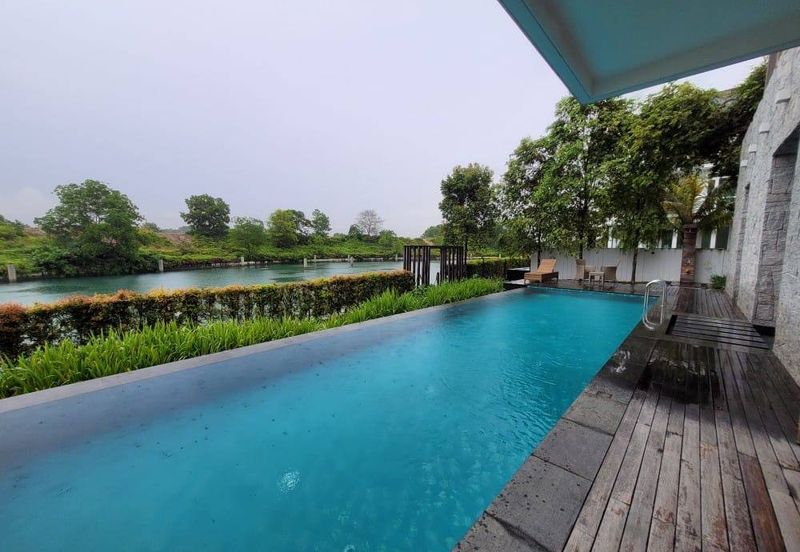 Emerald Bay @ Puteri harbour