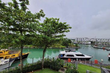 Emerald Bay @ Puteri harbour