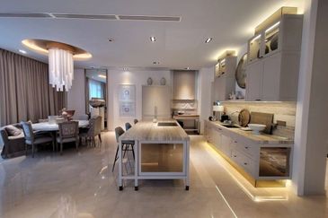 Emerald Bay @ Puteri harbour