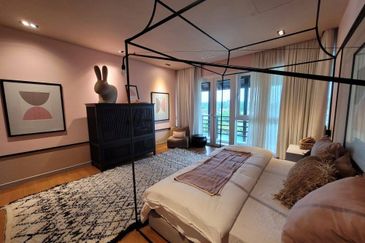 Emerald Bay @ Puteri harbour