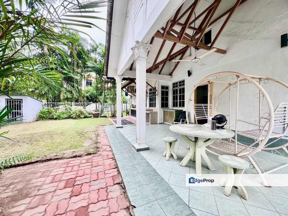 Tampoi Utama , 3 Storey Corner , Fully Extended , Johor, Tampoi