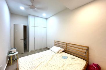 The Fern, Meridin East