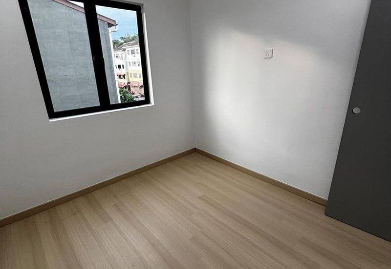 Taman Flora Heights Flat