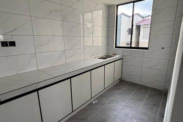 Taman Flora Heights Flat