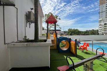 D'Larkin Residence (Delima Larkin)