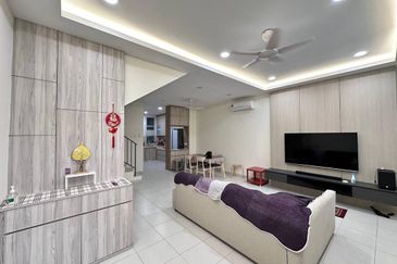 Camellia , Pulai Mutiara , Double Storey 