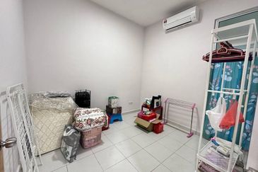 Camellia , Pulai Mutiara , Double Storey 