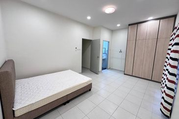 Camellia , Pulai Mutiara , Double Storey 