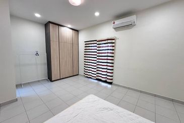 Camellia , Pulai Mutiara , Double Storey 