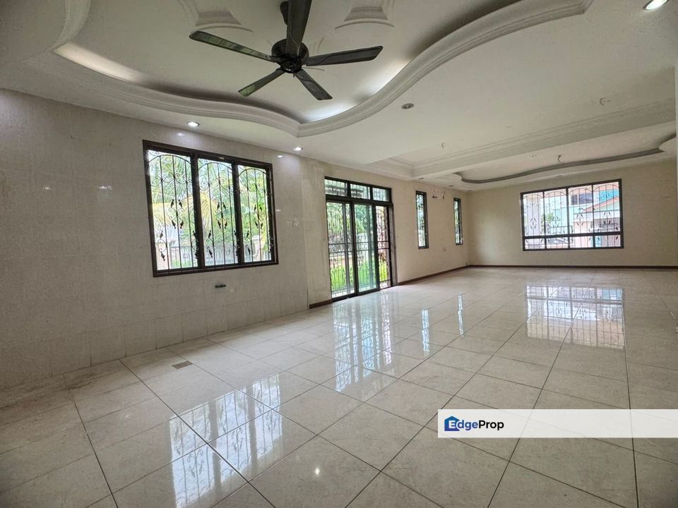 Austin Perdana Lake Pine , 2 Storey Bungalow , Johor, Johor Bahru