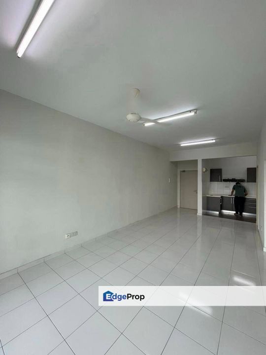 Jentayu Residency , Tampoi , Block B , 2 Car Park , Johor, Tampoi