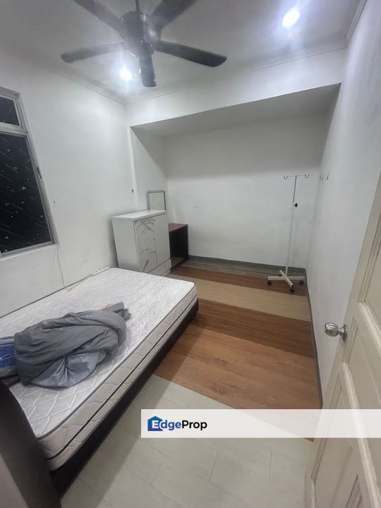 Taman Molek , 1.5 Storey , Renovated Unit, Johor, Johor Bahru