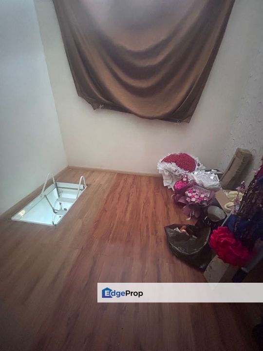 Taman Molek , 1.5 Storey , Renovated Unit, Johor, Johor Bahru