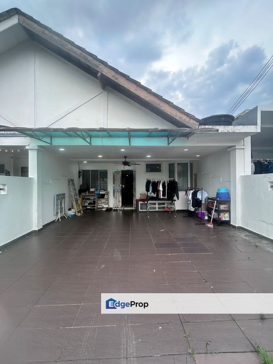 Taman Molek , 1.5 Storey , Renovated Unit, Johor, Johor Bahru