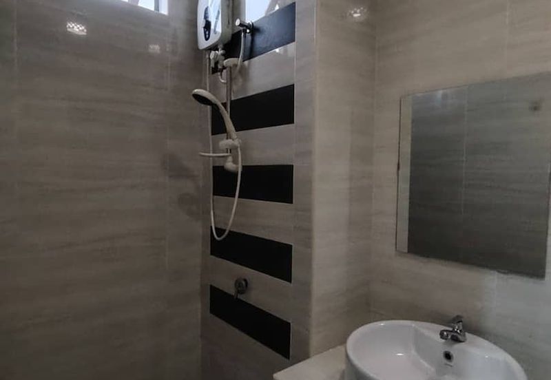 D'Summit Residences @ Kempas Utama