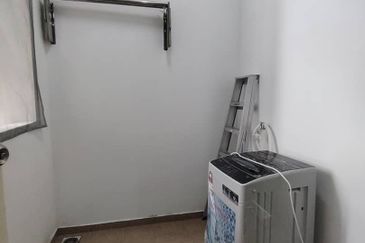 D'Summit Residences @ Kempas Utama