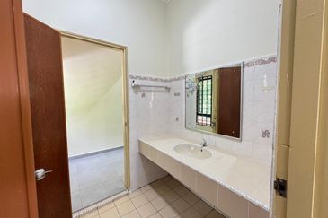 Bandar Baru Seri Alam