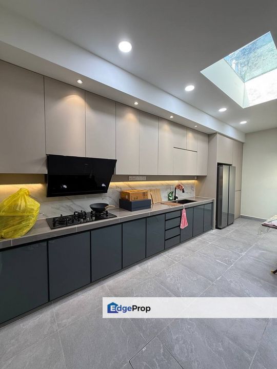 Sutera Utama , 3 Storey Semi D , Fully Renovated , Johor, Skudai