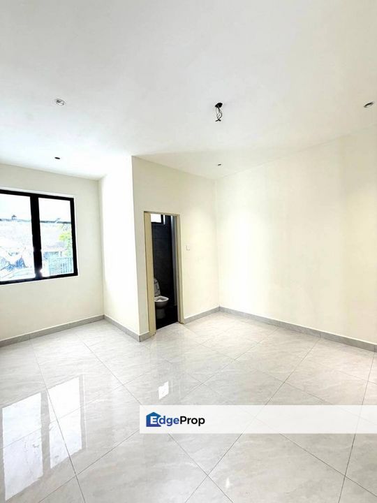 Megah Ria , Single Storey Semi D , Renovated , Johor, Masai