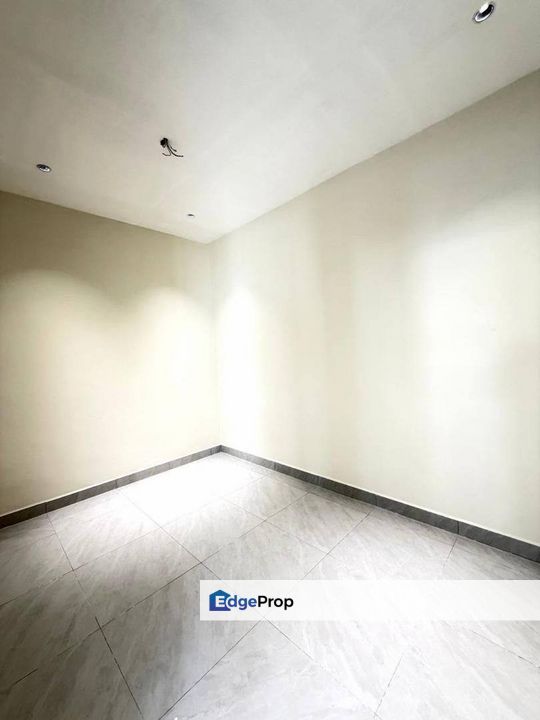 Megah Ria , Single Storey Semi D , Renovated , Johor, Masai