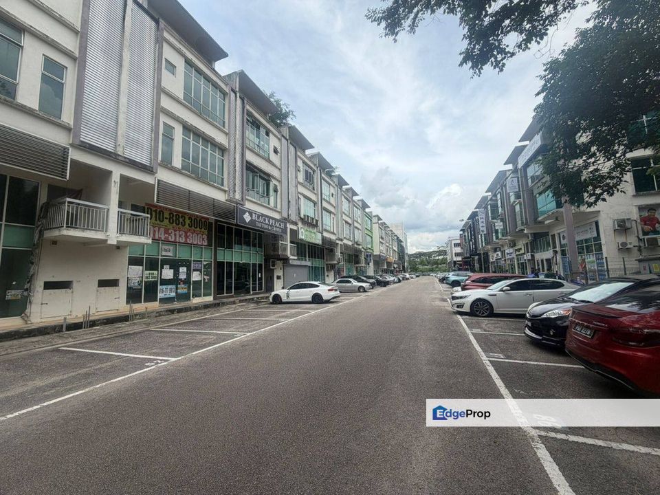 ROI 4.4 % , Danga Utama , 3 Storey Shoplot , Johor, Skudai