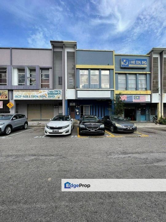 Kempas Utama , Double Storey Shoplot , Skudai, Johor, Skudai