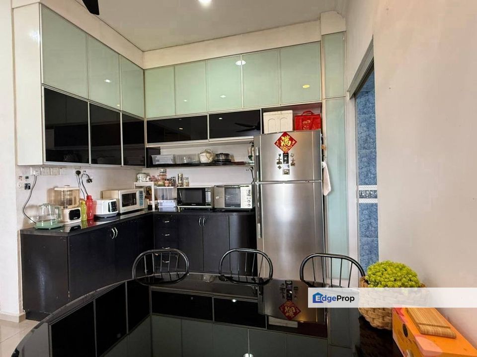 Putri Ria Apartment , Megah Ria , High Floor , Johor, Masai