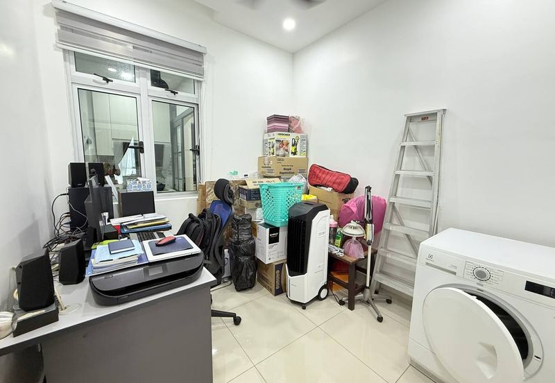 Meridin Bayvue Apartment