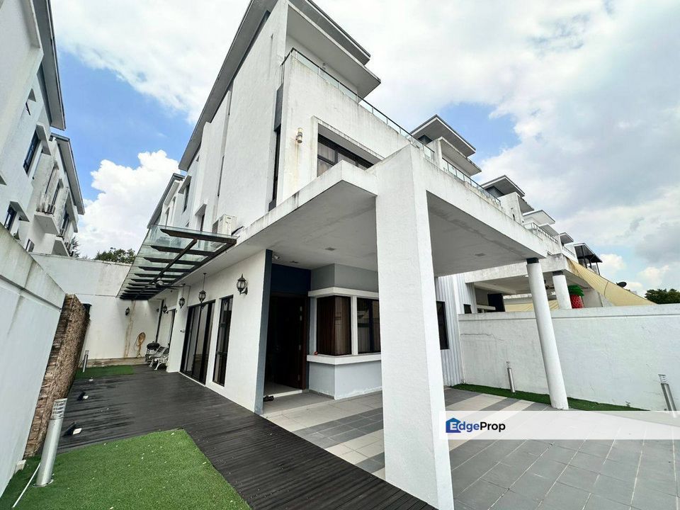 Horizon Hills , 3 Storey Cluster ,  Canal Garden , Johor, 