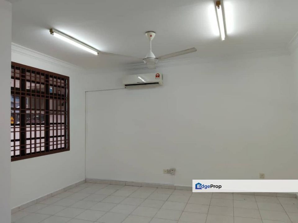 Tampoi Indah , Donble Storey , 22x70 , Johor, Tampoi