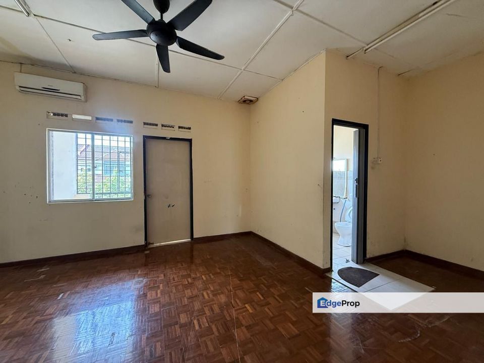 Selesa Jaya , Double Storey , Skudai , Original , Johor, Skudai