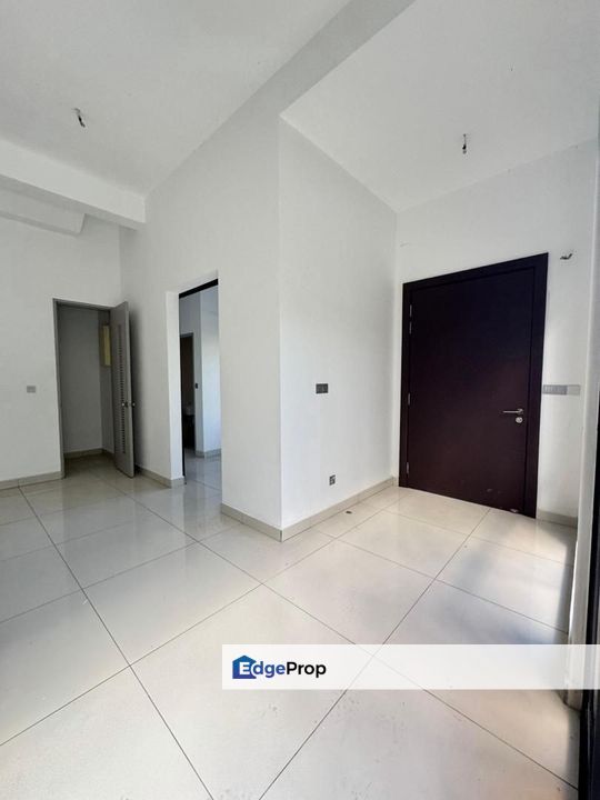 Horizon Hills , 3 Storey Cluster , Unblock  view , Johor, 
