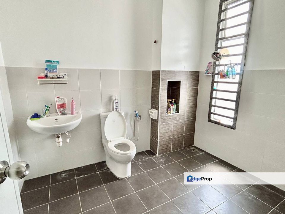 Dictyo Alba , Setia Tropika , Double Storey , Johor, Setia Tropika